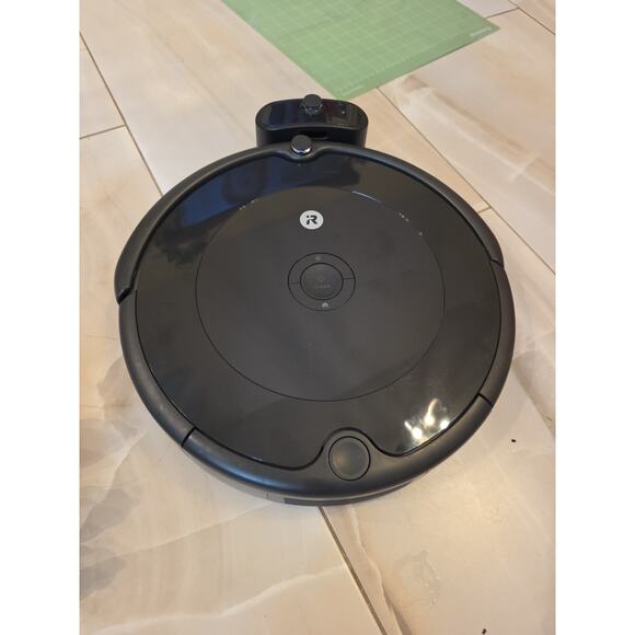 iRobot Roomba 694 Robot Vacuum - R694020 - Black - Picture 3 of 16